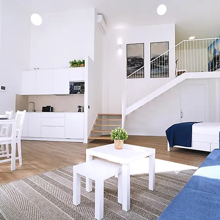 Galihost - Garden Apartment *